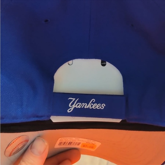 NWT NYC Yankees blue / white cap raised basic adjustable New York 47 brand - Picture 4 of 5
